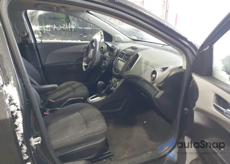 2015 Chevrolet Sonic Lt Auto z USA, uszkodzony, nr VIN 1G1JC5SH1F4130004